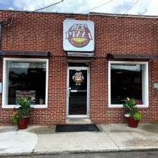 Every pizza is hand-tossed and topped with house-made marinara, and the 25-year-old recipe upheld by the folks at Baileys is kept strictly under wraps. . Mr pizza parsons wv